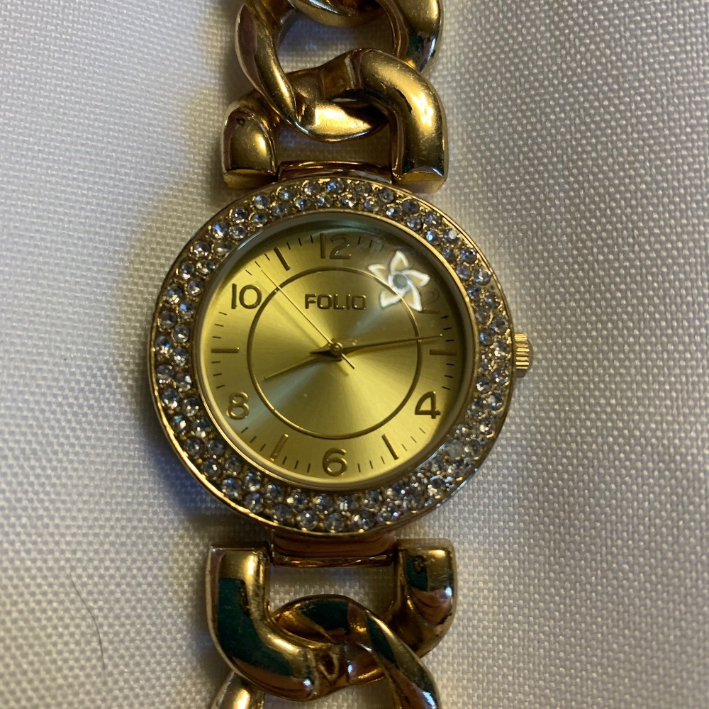 Working Folio Gold Tone Chunky Chain Bracelet Watch with Brand New Batteries!